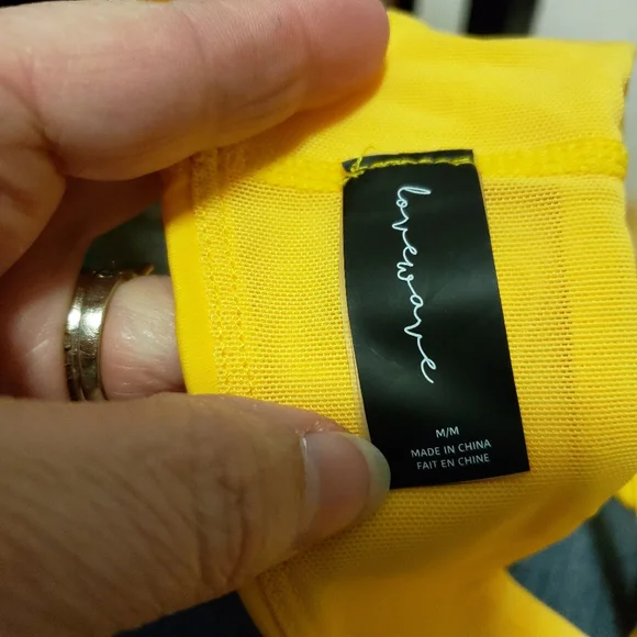 REVOLVE Lovewave Brittany Criss-cross Sports Bra Yellow Various Sizes New - Picture 9 of 15